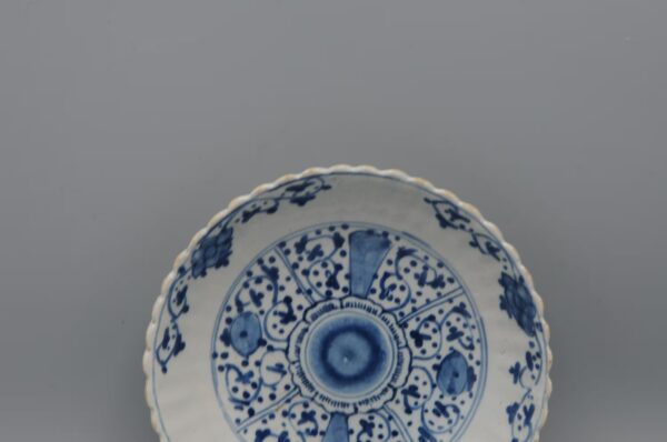 Delft small size chinoiserie plate, mid 18th century
