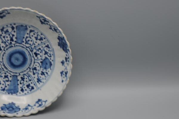 Delft small size chinoiserie plate, mid 18th century