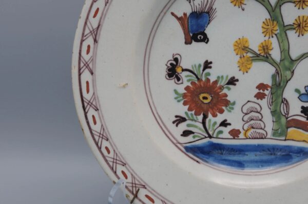 Delft polychrome chinoiserie plate - mid 18th century