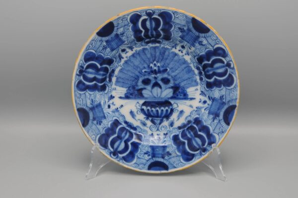 Delft 'Peacock' plate by 'The Claauw' - second half 18th century
