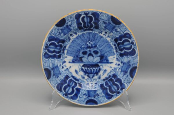 Delft 'Peacock' plate by 'The Claauw' - second half 18th century