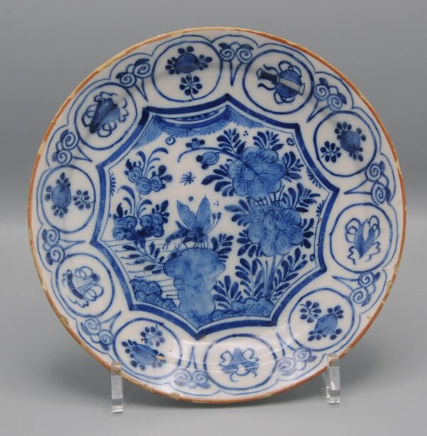 Delft "De Witte Starre" - 18th century Dragonfly Plate