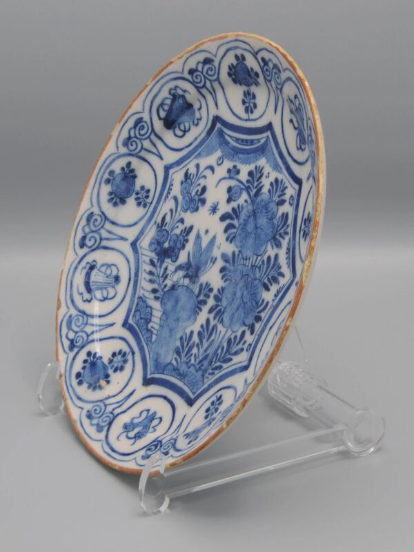 Delft "De Witte Starre" - 18th century Dragonfly Plate