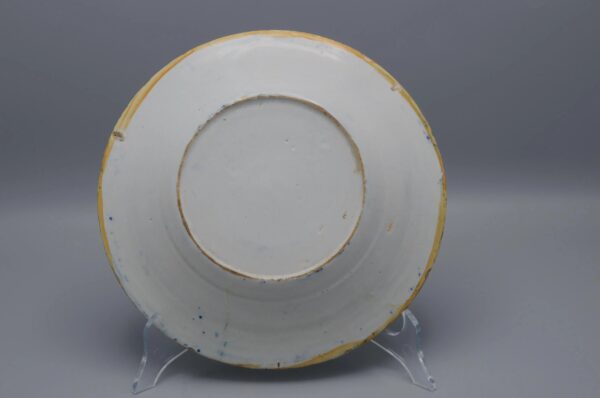 Delft plate with flowers - ca 1800