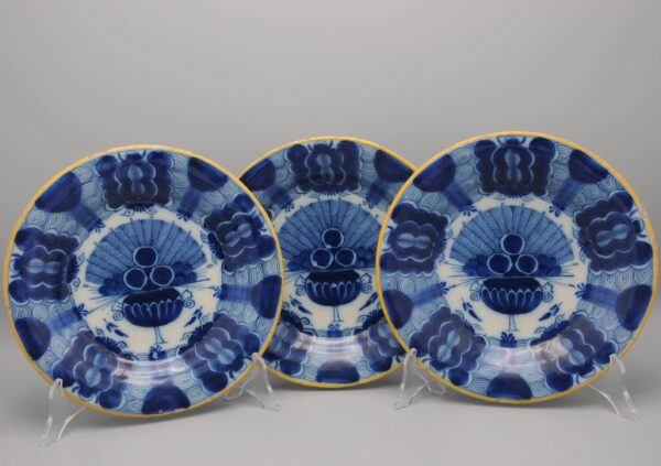 Delft set of 3 'Peacock' plates by 'De Blompot' - second half 18th century