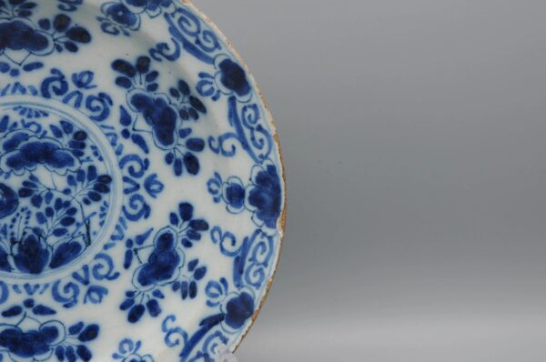 Delft chinoiserie plate - 1st half 18th century
