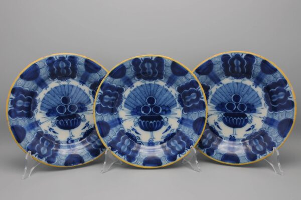 Delft set of 3 'Peacock' plates by 'De Blompot' - second half 18th century