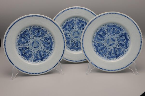 Dutch Delft - pair of Neoclassical Delft plates ca 1800